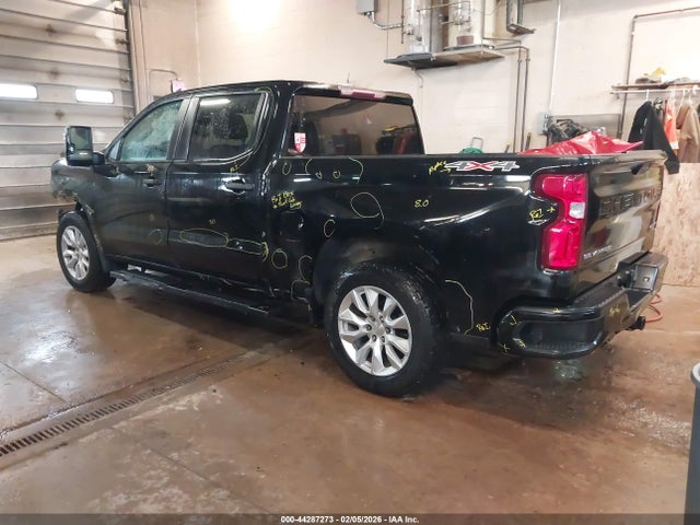 CHEVROLET SILVERADO 1500 CUSTOM - 3