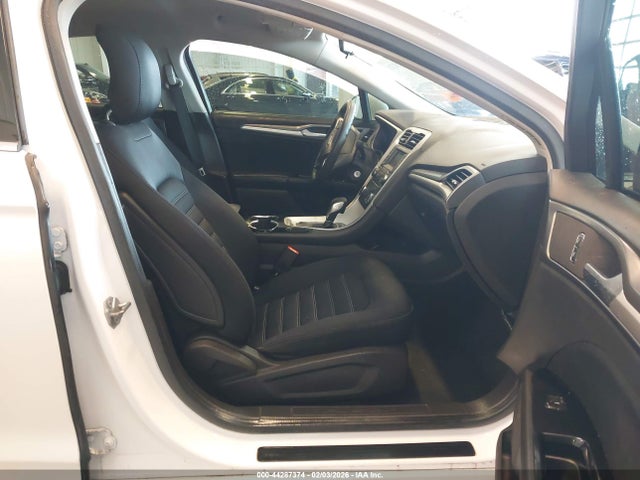 FORD FUSION SE - 5