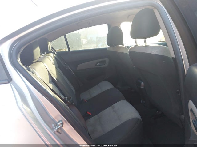 CHEVROLET CRUZE LS MANUAL - 8