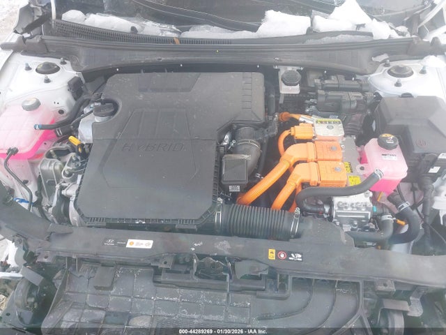 HYUNDAI ELANTRA HYBRID LIMITED - 10