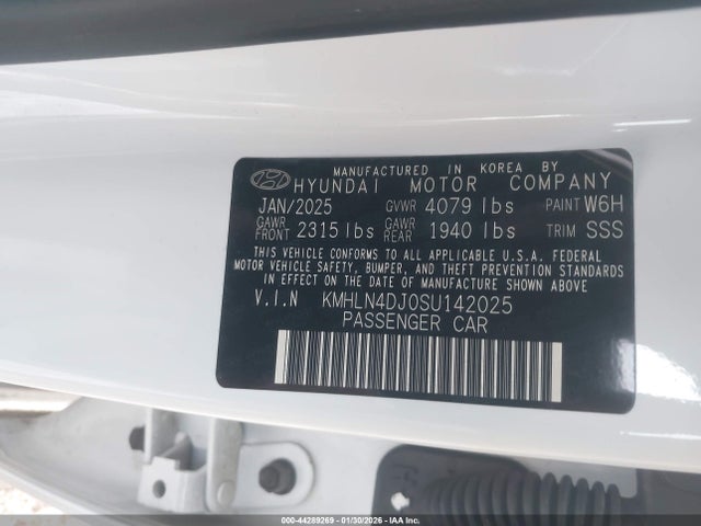 HYUNDAI ELANTRA HYBRID LIMITED - 9