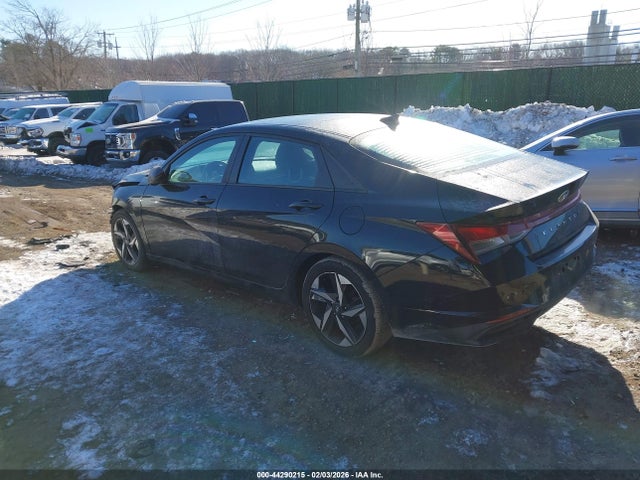 HYUNDAI ELANTRA SEL - 3