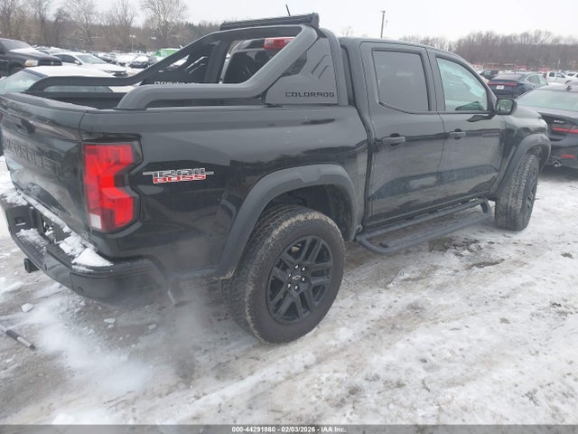 CHEVROLET COLORADO 4WD TRAIL BOSS - 4