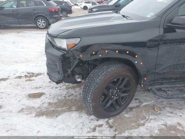 CHEVROLET COLORADO 4WD TRAIL BOSS - 6