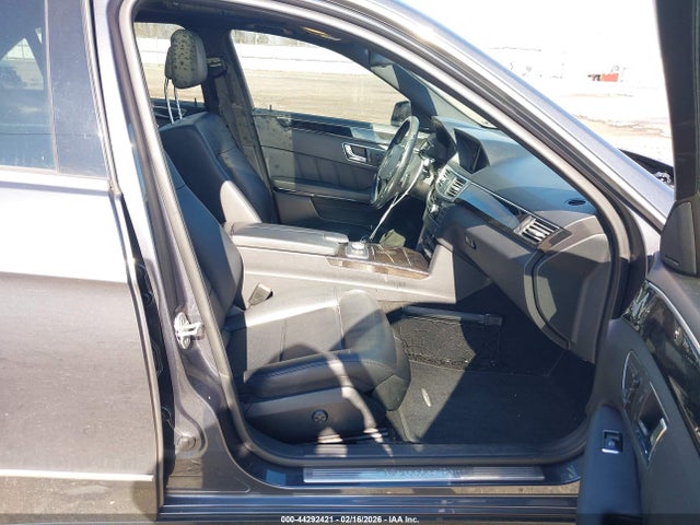 MERCEDES-BENZ E-CLASS - 5