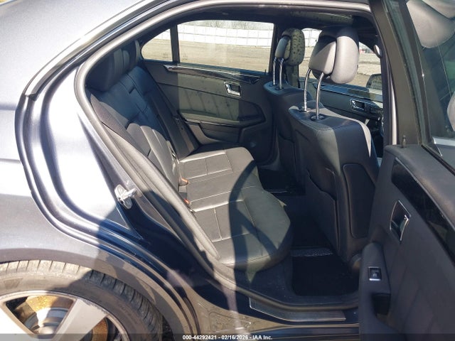 MERCEDES-BENZ E-CLASS - 8