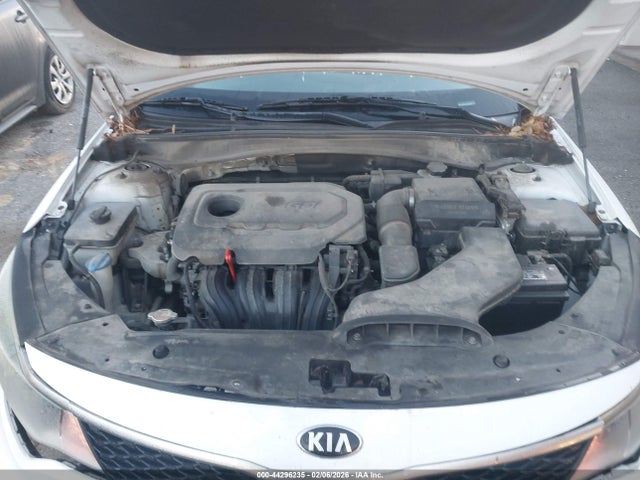 KIA OPTIMA LX - 10