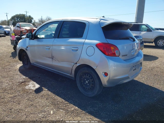 2015 Mitsubishi MIRAGE DE 照片 3