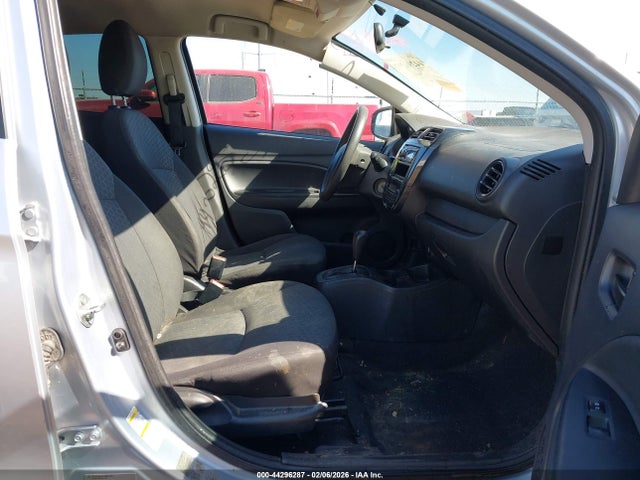 2015 Mitsubishi MIRAGE DE 照片 5