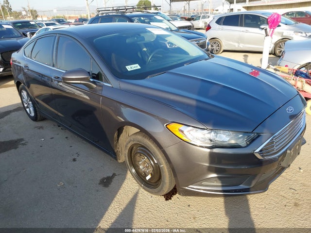 FORD FUSION SE - 1