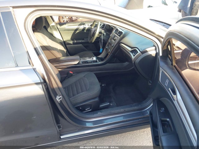 FORD FUSION SE - 5