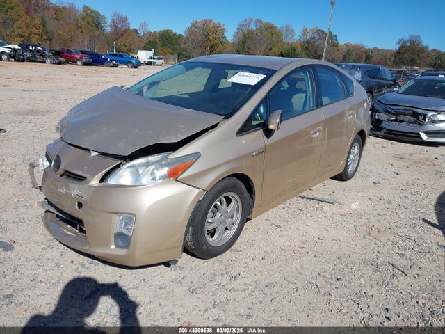 2010 Toyota PRIUS III — фото 2