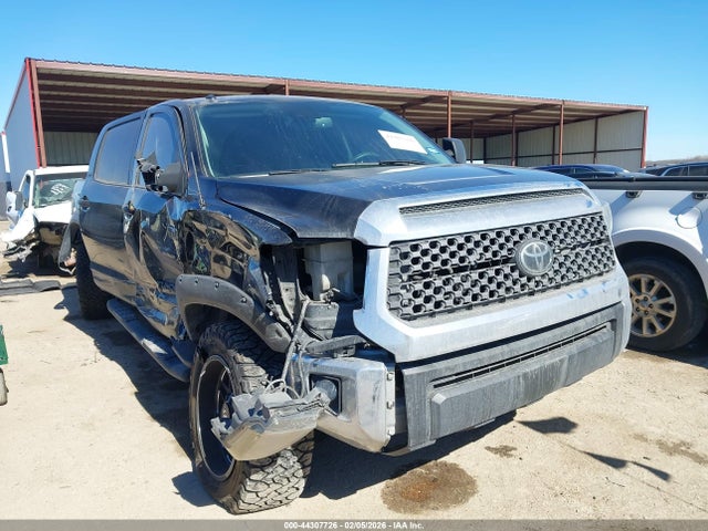 TOYOTA TUNDRA - 1