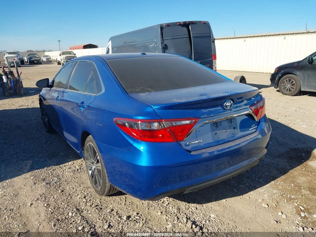 TOYOTA CAMRY - 3