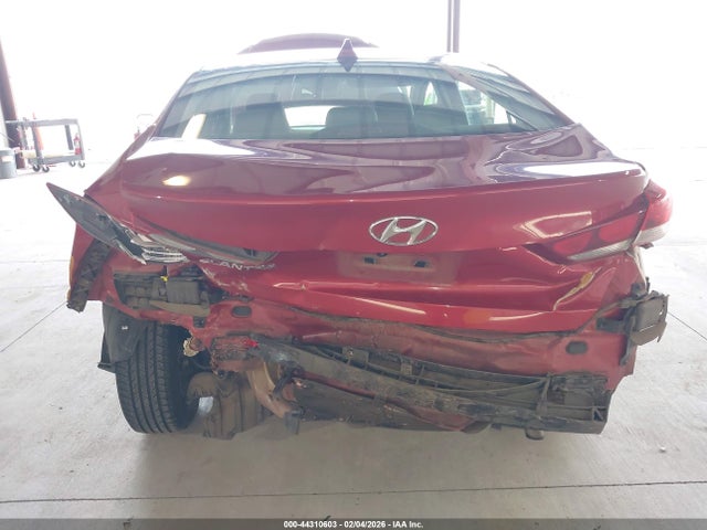 HYUNDAI ELANTRA SEL - 6