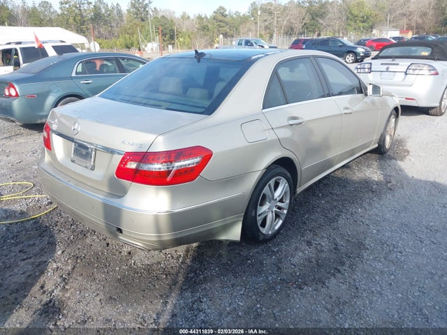 MERCEDES-BENZ E-CLASS - 4