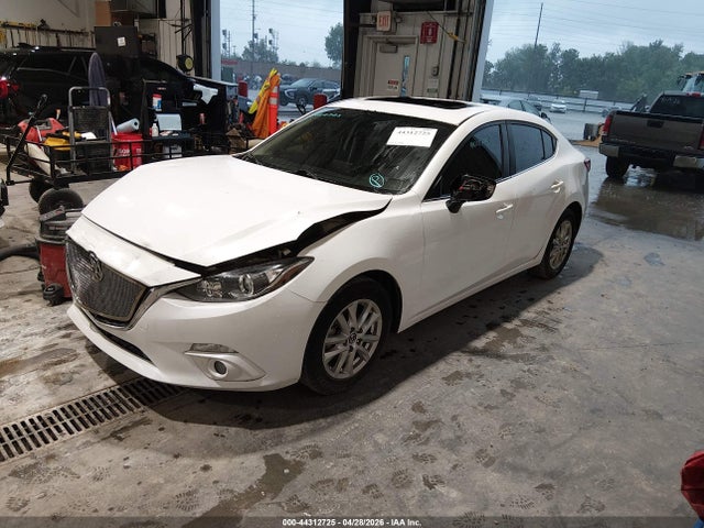 2016 Mazda MAZDA3 photo 2