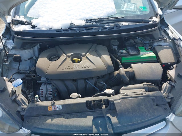 HYUNDAI ELANTRA SE - 10