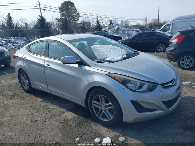 HYUNDAI ELANTRA SE - 1