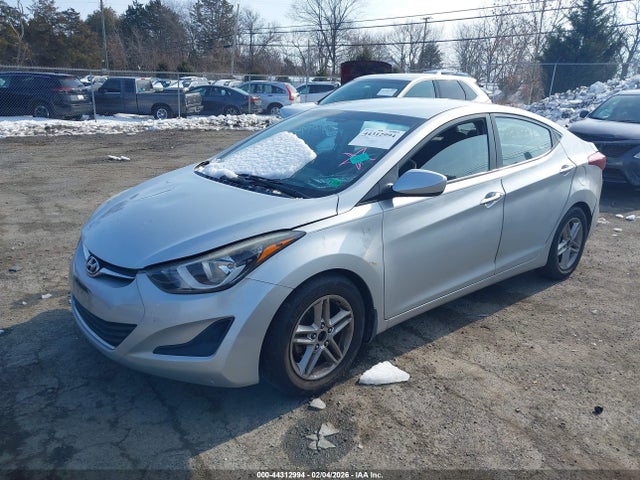 HYUNDAI ELANTRA SE - 2