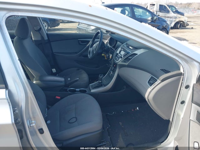 HYUNDAI ELANTRA SE - 5