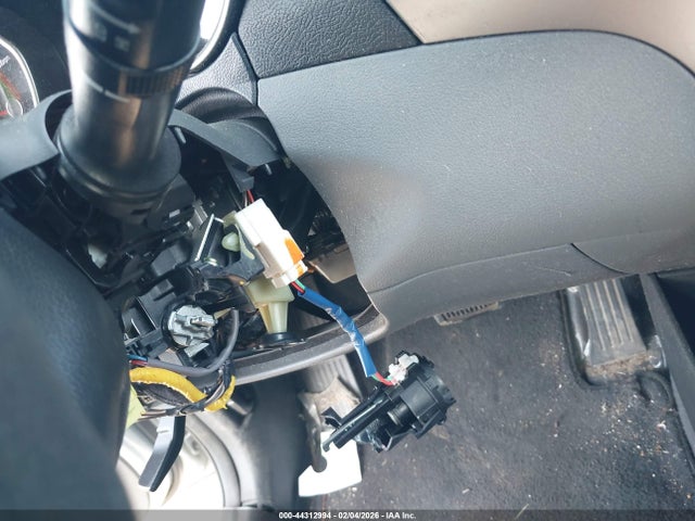 HYUNDAI ELANTRA SE - 6