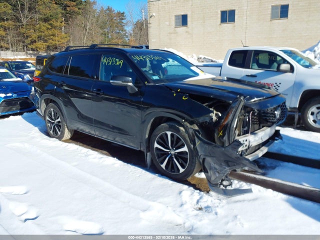 2021 TOYOTA HIGHLANDER XSE