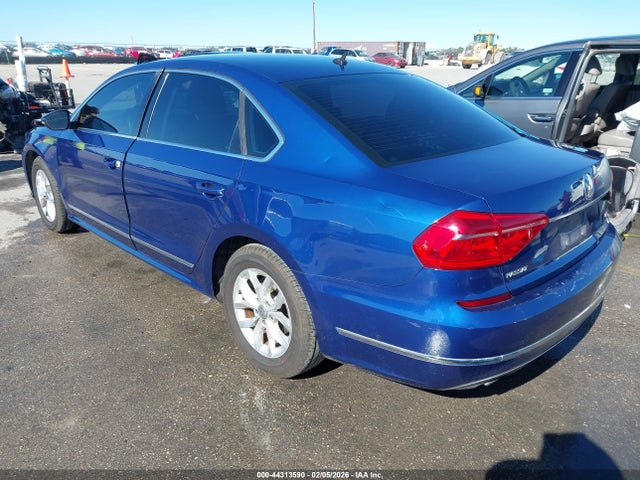 صورة 3 لـ 2016 Volkswagen PASSAT 1.8T S