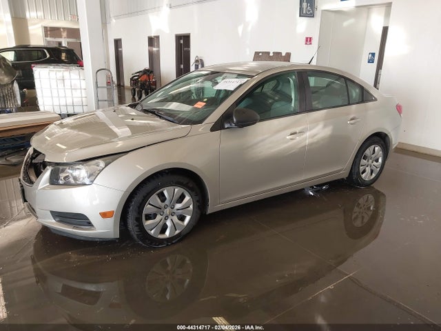 صورة 2 لـ 2014 Chevrolet CRUZE LS AUTO