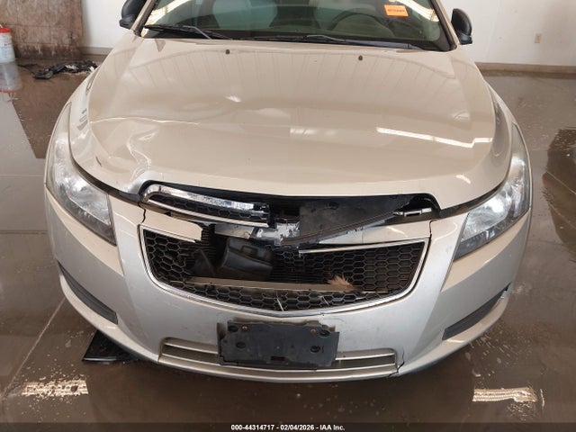 صورة 6 لـ 2014 Chevrolet CRUZE LS AUTO