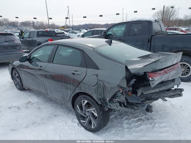 HYUNDAI ELANTRA SEL SPORT - 3