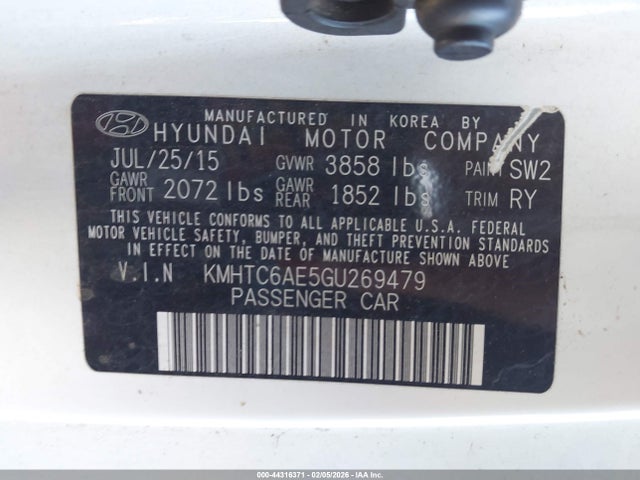 HYUNDAI VELOSTER TURBO - 9