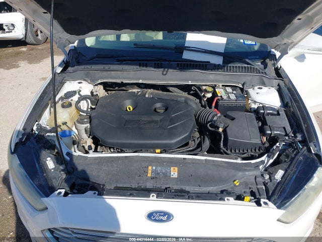 FORD FUSION SE - 10