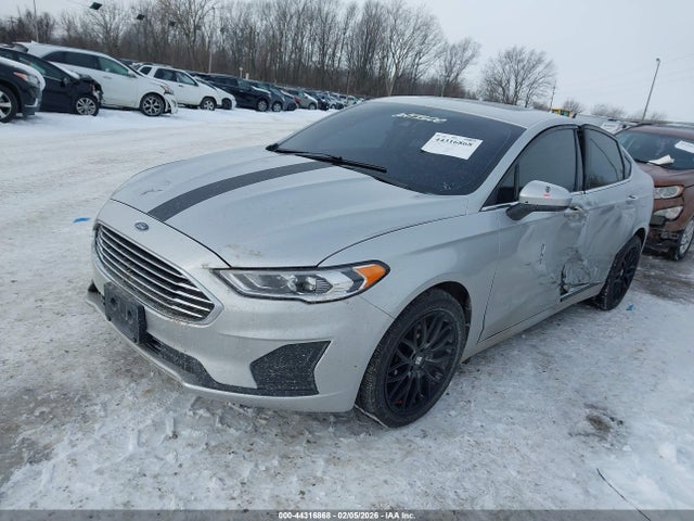 FORD FUSION SE - 2