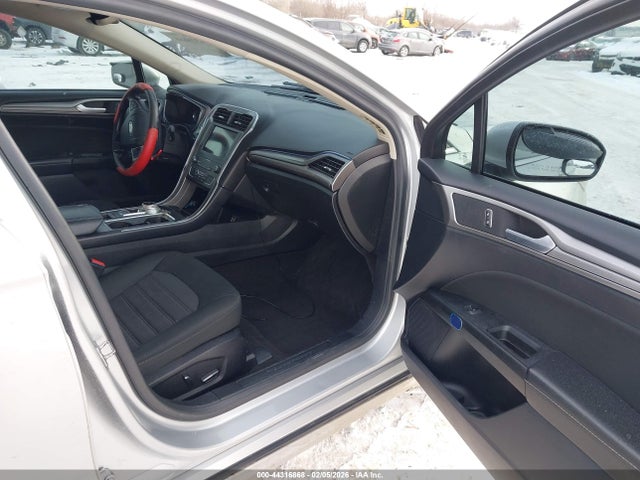 FORD FUSION SE - 5