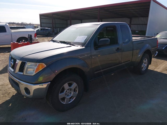NISSAN FRONTIER SE - 2