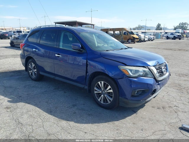 2017 NISSAN PATHFINDER SV