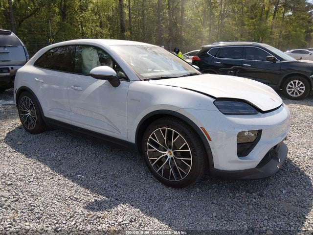 2024 PORSCHE MACAN 4