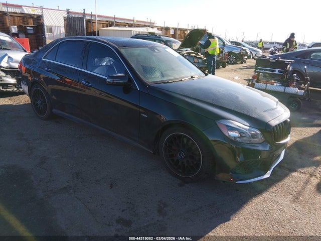 MERCEDES-BENZ E-CLASS - 1