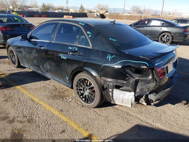 MERCEDES-BENZ E-CLASS - 3