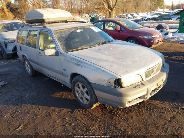 1998 VOLVO V70 AWD