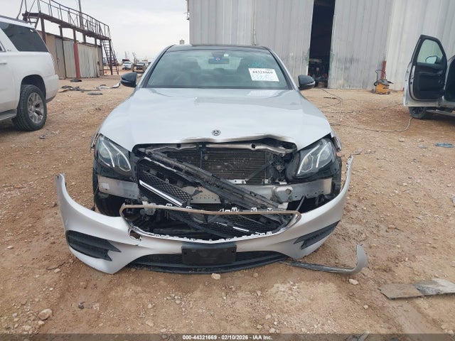 MERCEDES-BENZ E-CLASS - 6