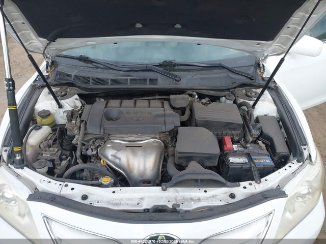 2011 Toyota CAMRY LE photo 10