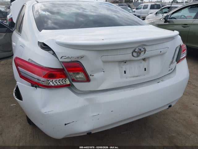 2011 Toyota CAMRY LE 照片 6