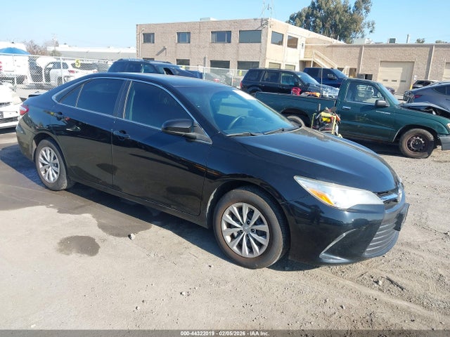2017 TOYOTA CAMRY LE