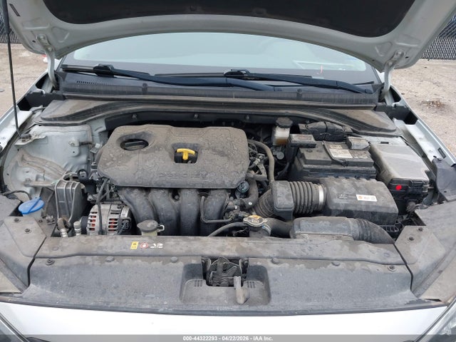 HYUNDAI ELANTRA VALUE EDITION - 10