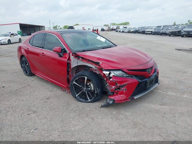 2019 TOYOTA CAMRY XSE
