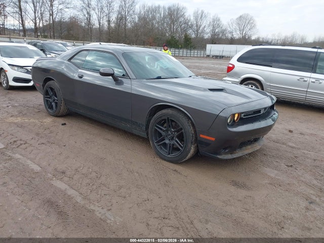 DODGE CHALLENGER - 1