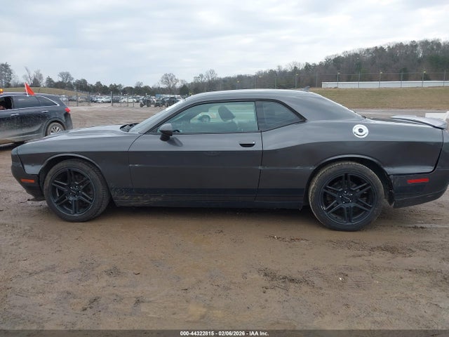 DODGE CHALLENGER - 6