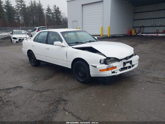 1993 TOYOTA CAMRY LE